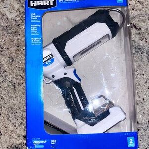 600 Lumen LED Work Light - Black and White